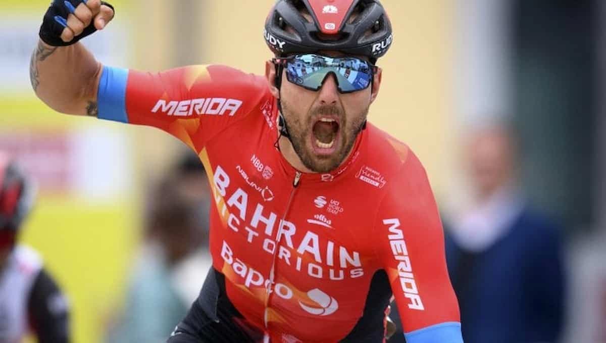 Grande Italia alla Parigi-Roubaix, trionfa Sonny Colbrelli, quarto lo sfortunato Gianni Moscon