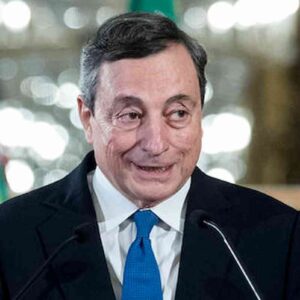 Mario Draghi lapsus: parla delle Cabine di Regia del Pnrr e gli scappa la parola "inutile" VIDEO