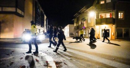 Norvegia, attacca a caso i passanti con arco e frecce e fa una strage: almeno 5 morti