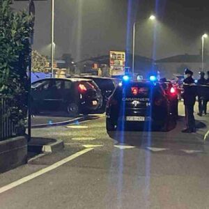 Castegnato (Brescia), Elena Casanova uccisa a martellate in strada dall'ex. Lui: "Chiamate i carabinieri"