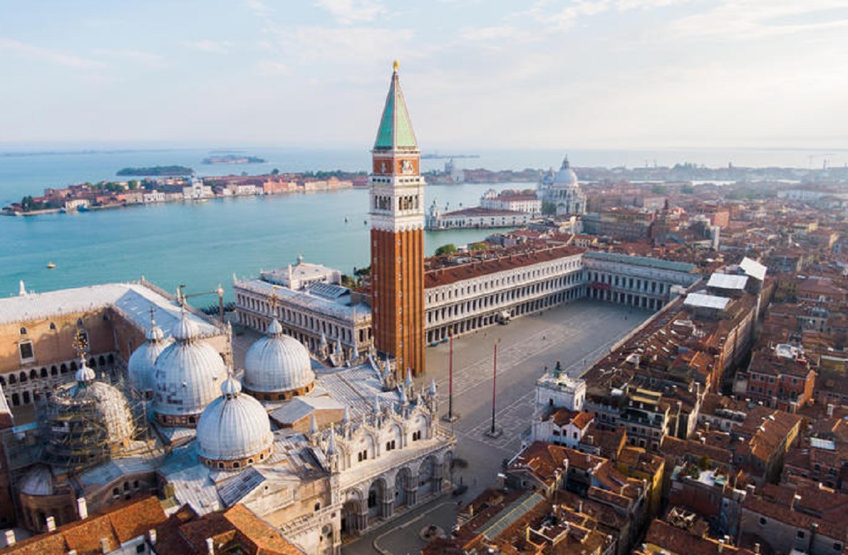 Storielibere.fm insieme all’Università Ca' Foscari lancia il nuovo podcast su Venezia
