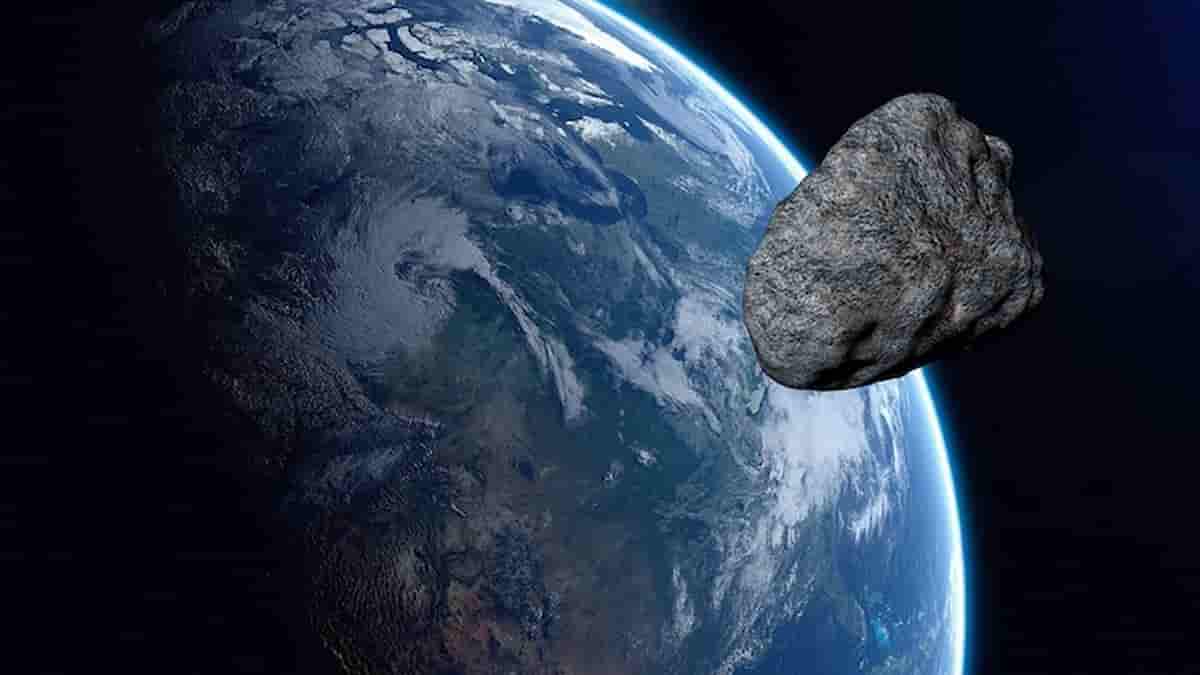 Asteroide 4660 Nereus sfiorerà la Terra l'11 dicembre: è grande quanto la Tour Eiffel