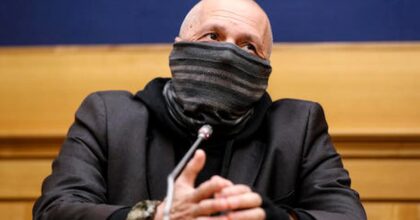 No vax, il capitano Ultimo difende il diritto di carabinieri e polizia: Morir tacendo in guerra, non di covid
