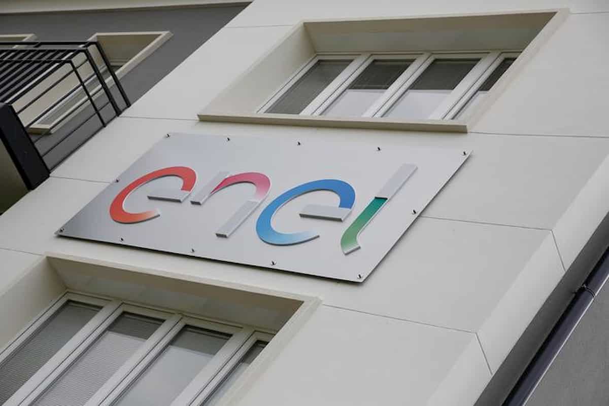 Enel, investimenti per oltre 200 miliardi fino al 2030: e la bolletta dei clienti costerà di meno