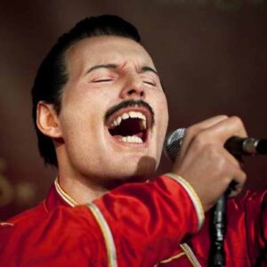 Freddie Mercury chi era: compagno Jim Hutton, vita privata, vero nome, data nascita e morte, motivi decesso, eredità e carriera del leader dei Queen