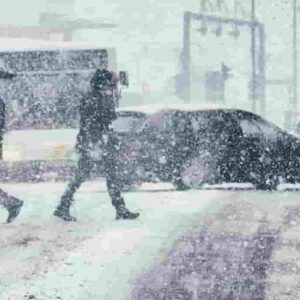 Allerta meteo: neve e gelo anche in città, da mercoledì 1 dicembre tornano pioggia e temporali