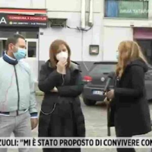 Storie Italiane, troupe aggredita a Pozzuoli: stava facendo un servizio sulle case popolari occupate