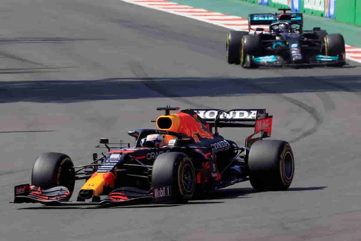 Verstappen vince in Messico e vede il Mondiale di Formula 1: Hamilton non molla, delusione Ferrari
