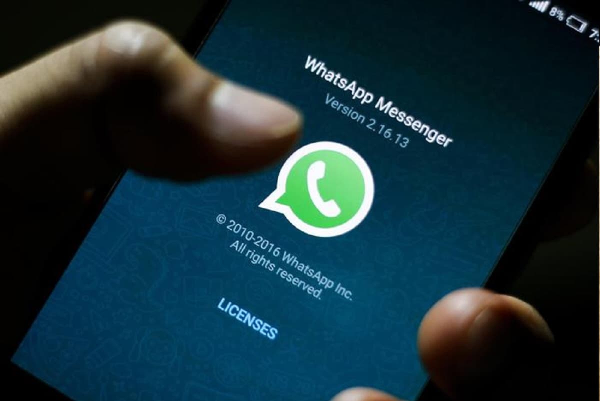 WhatsApp, la truffa del buono Esselunga di 500 euro. L'azienda smentisce con una nota