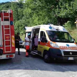 Incidente Catania, scontro in tangenziale tra minibus e tir: un morto e 5 feriti, sono braccianti
