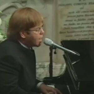 Elton John ai funerali di lady Diana per Candle in the Wind: ecco come la regina Elisabetta fu convinta