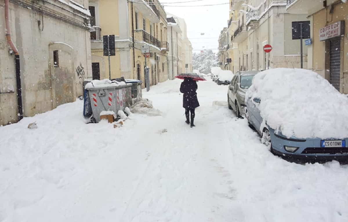 Previsioni meteo Vigilia e Natale: tornano pioggia, gelo e neve su tutta l'Italia