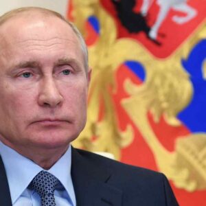 Putin tassista negli anni Novanta: "Dopo il crollo dell'Urss dovevo guadagnare soldi extra"