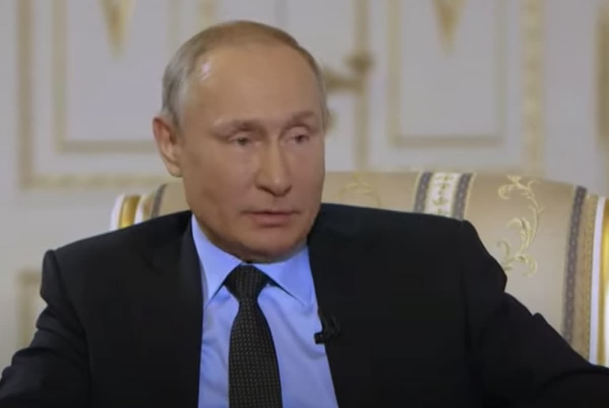 Putin rimpiange l'Unione Sovietica: "I servizi occidentali tentarono di disgregare la Russia"