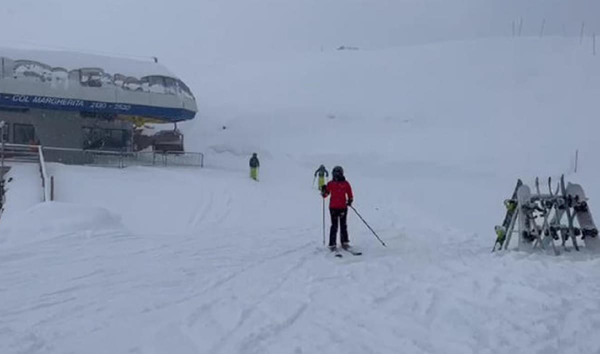 Alagna, il ragazzo di 15 anni morto sugli sci: caduta e colpo alla testa sulla pista rossa
