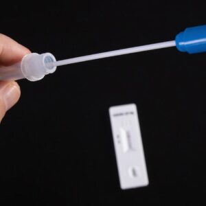 Corsa al tampone: come fare i test antigenici rapidi, il trucco per evitare i falsi negativi