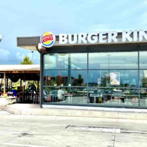 Burger King assume, 2000 posti: le figure ricercate, i requisiti e come fare domanda