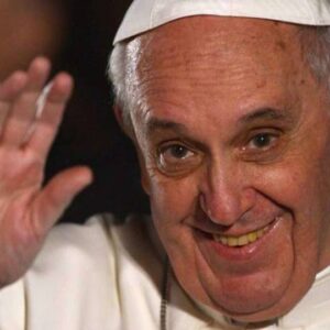Il Papa all’Angelus di Capodanno 2022 la pace, dice “basta” con la violenza alle donne perché “oltraggio a Dio”