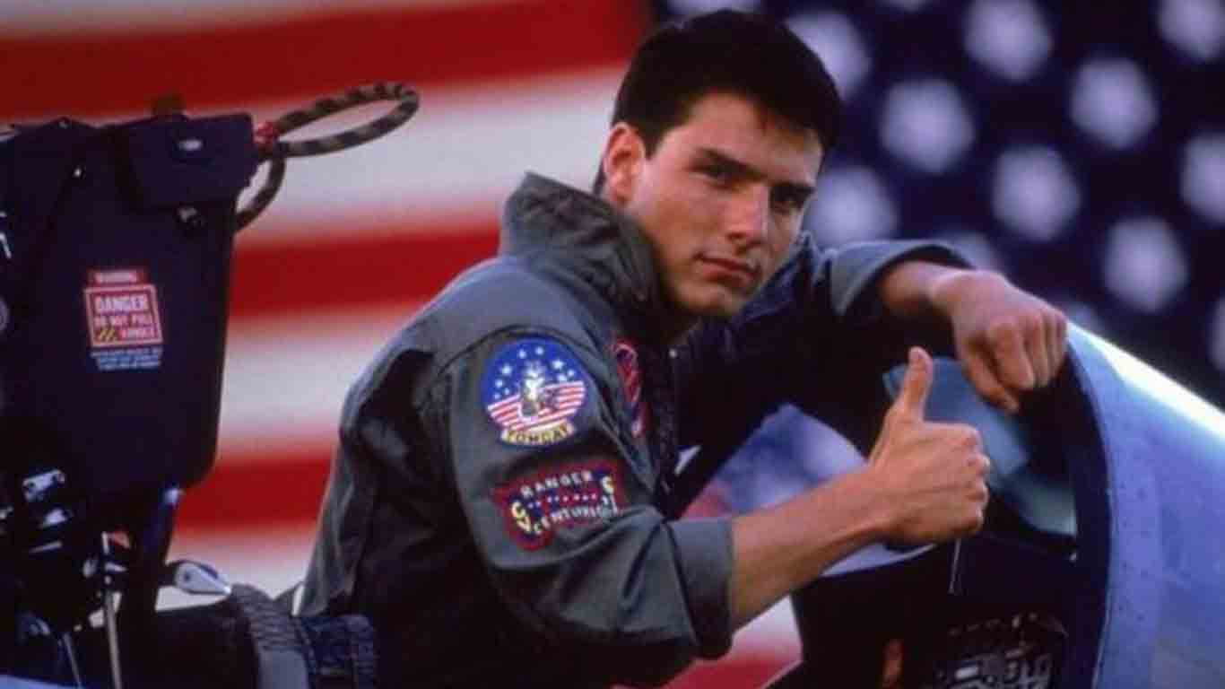 Top Gun, curiosità sul film con Tom Cruise: dalle lezioni in moto alla scuola di combattimento, e quel bacio improvvisato...