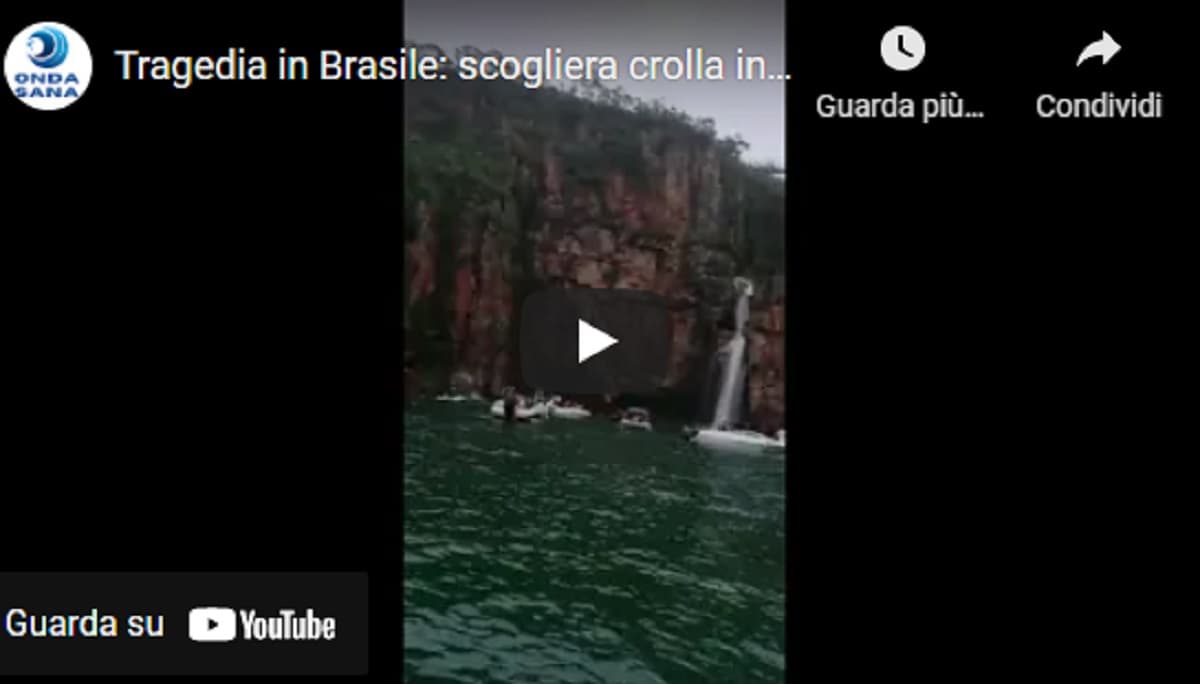 Brasile, scogliera crolla sui turisti in barca: almeno 7 i morti e 32 persone ferite VIDEO