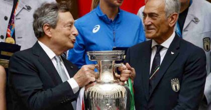 Mario Draghi: "Sospendere il campionato o giocare le partite a porte chiuse"