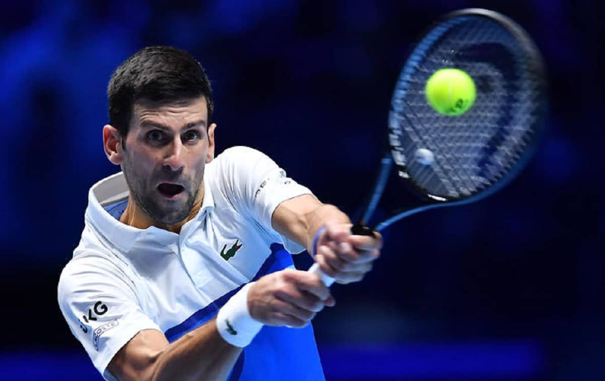 Djokovic: "Non sono in carcere, voglio restare qui per partecipare agli Australian Open"