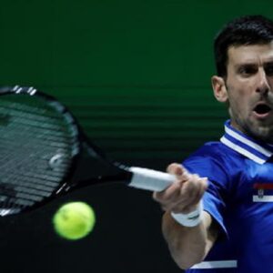 Novak Djokovic, tribunale ribalta la decisione del Governo: potrà restare in Australia (almeno per ora)