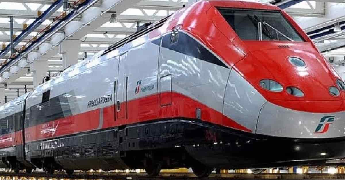Trenitalia, da oggi cancellati 180 treni regionali a causa di Omicron: 550 corse interessate