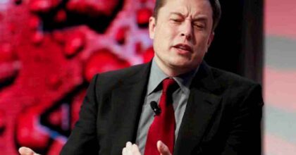 Elon Musk nella bufera, ha aperto showroom Tesla in provincia cinese accusata di violazione dei diritti umani