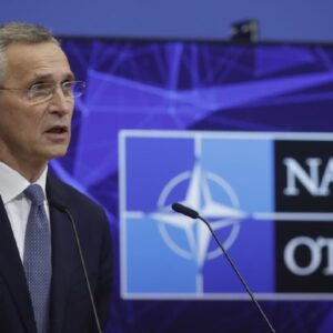 Ucraina-Russia, il segretario della Nato Jens Stoltenberg: "Siamo preparati al peggio"