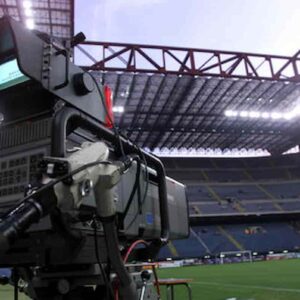 La Serie A torna il 6 gennaio, Dazn o Sky? Dove vedere Milan-Roma, Juventus-Napoli e le altre partite