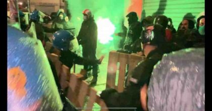 Sgombero circolo Casapound a Casal Bertone (Roma): un poliziotto ferito negli scontri