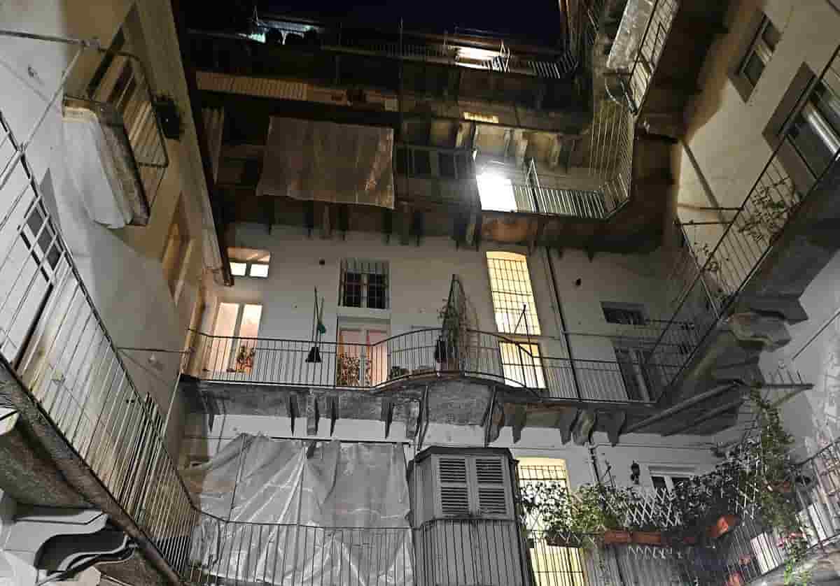Torino, si sporge dalla finestra e precipita dal quarto piano: morta bambina di 3 anni