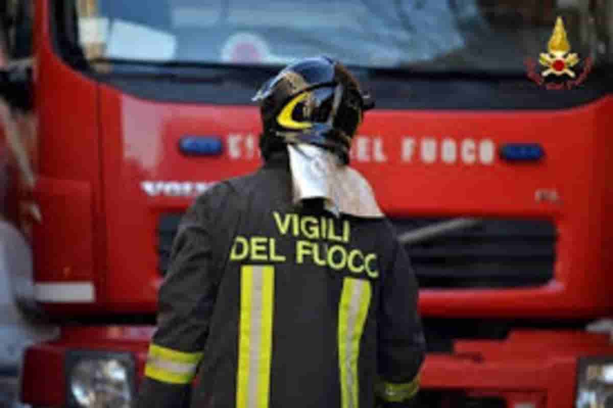 Olbia, incendio in via Volterra: appartamento a fuoco, morto anziano disabile