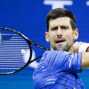 Djokovic vuole giocare a Roma in maggio ma rifiuta di vaccinarsi: Giovanni Malagò respinge il campione serbo