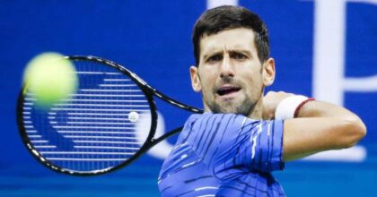 Djokovic vuole giocare a Roma in maggio ma rifiuta di vaccinarsi: Giovanni Malagò respinge il campione serbo