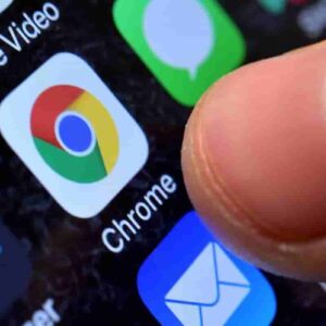 Google Chrome, aggiornamento per risolvere le minacce alla sicurezza: risolti 27 bug ad alto rischio