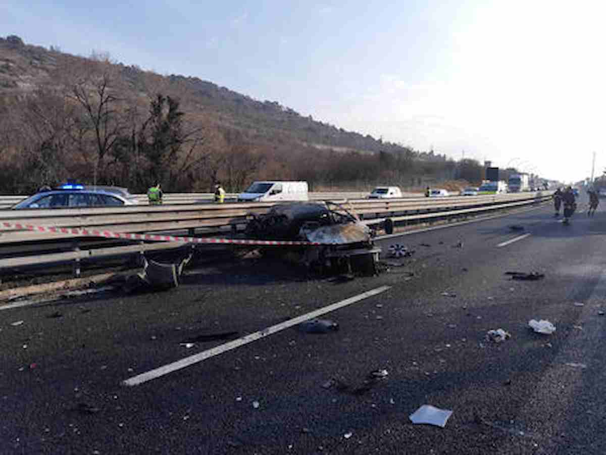 Incidente sulla A4, Paola travolta e uccisa da auto contromano a Trieste: doveva sposarsi a marzo
