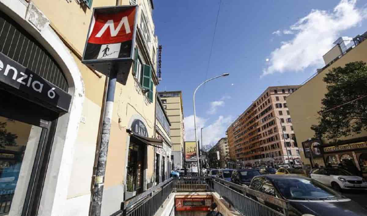 Metro A di Roma, guasto tecnico a Termini: servizio dimezzato per un'ora, bus sostitutivi