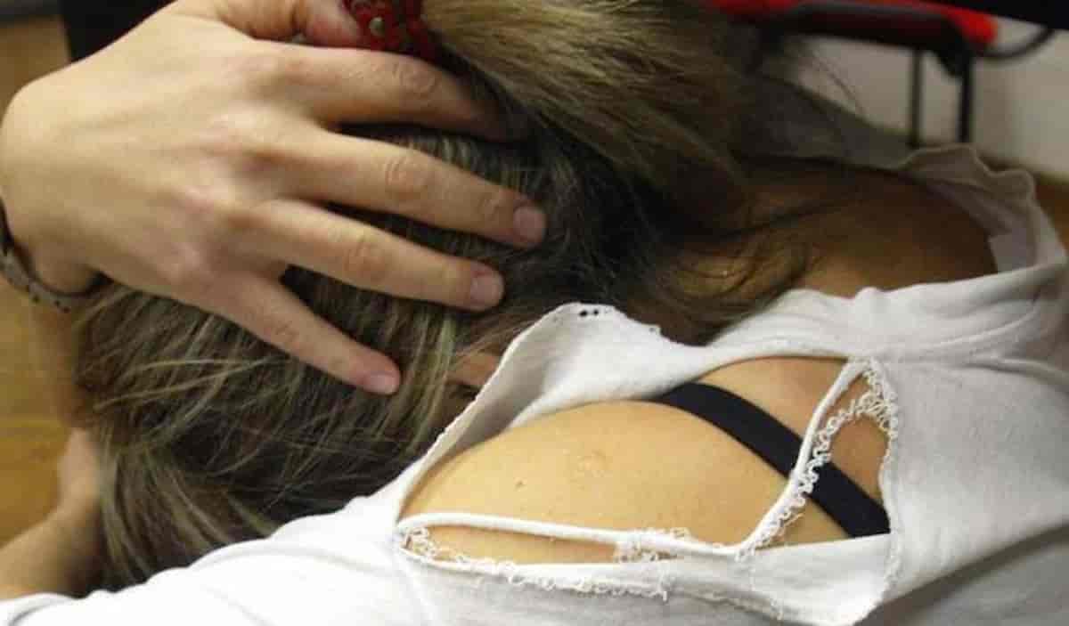 Stupro, 15 anni: una cronaca che dà la vertigine