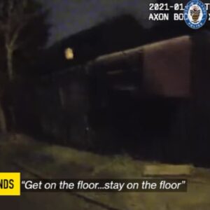 Birmingham, si filma mentre guida e beve vodka: poi si schianta e muore VIDEO