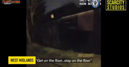 Birmingham, si filma mentre guida e beve vodka: poi si schianta e muore VIDEO