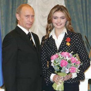 I rifugi dorati e segreti delle donne di nonno Putin, bnker di lusso per moglie e amante. In Siberia e un Svizzera