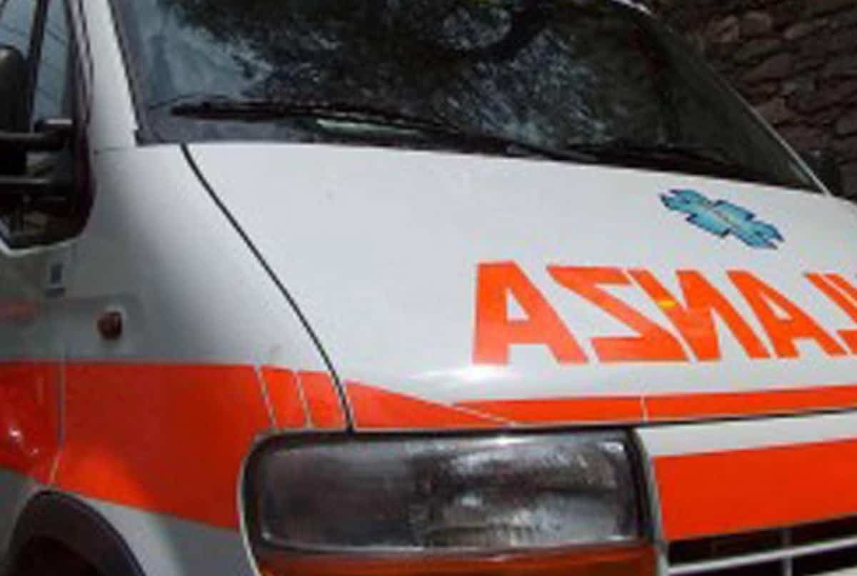 Borgo Sant' Antonio (Napoli), fiamme in appartamento: morta 23enne ucraina, salva la figlia di 5 anni