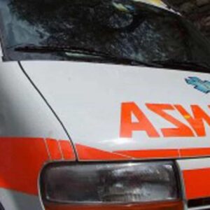 Saluzzo, auto si ribalta e finisce fuori strada sulla provinciale 589: due morti