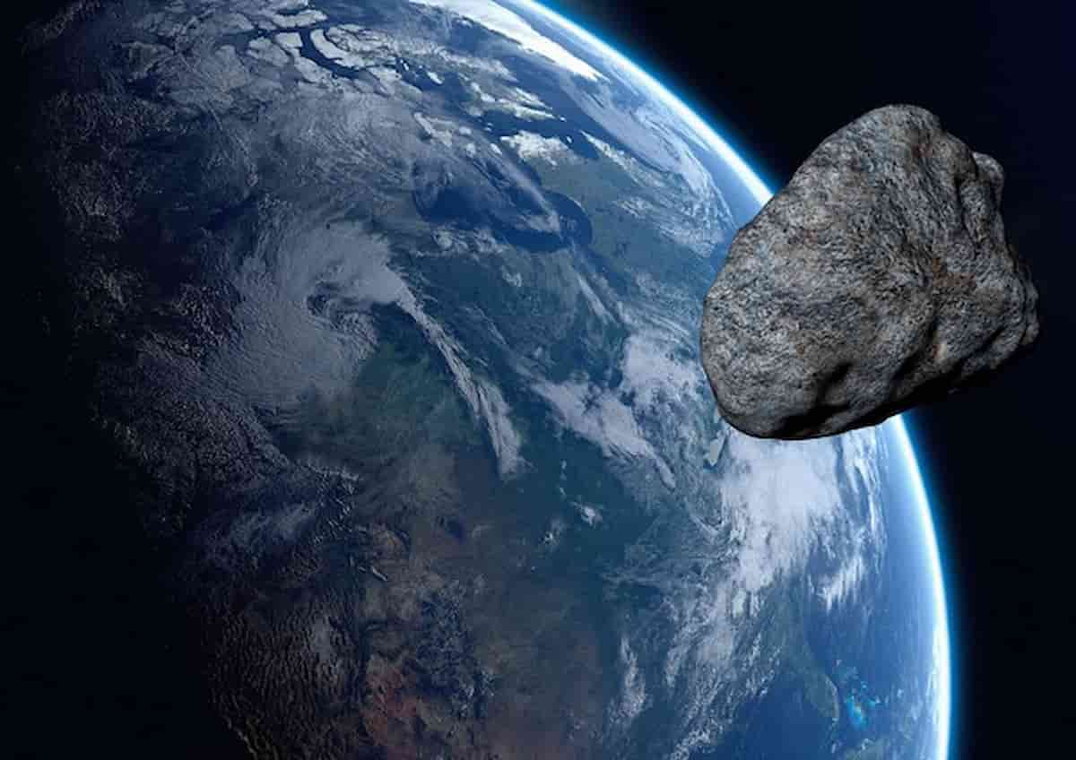 asteroide 4 marzo