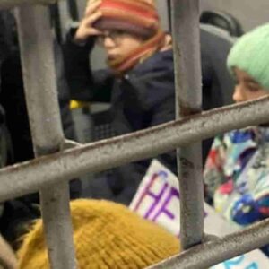 Bambini arrestati in Russia per aver protestato contro la guerra: le FOTO fanno il giro del mondo