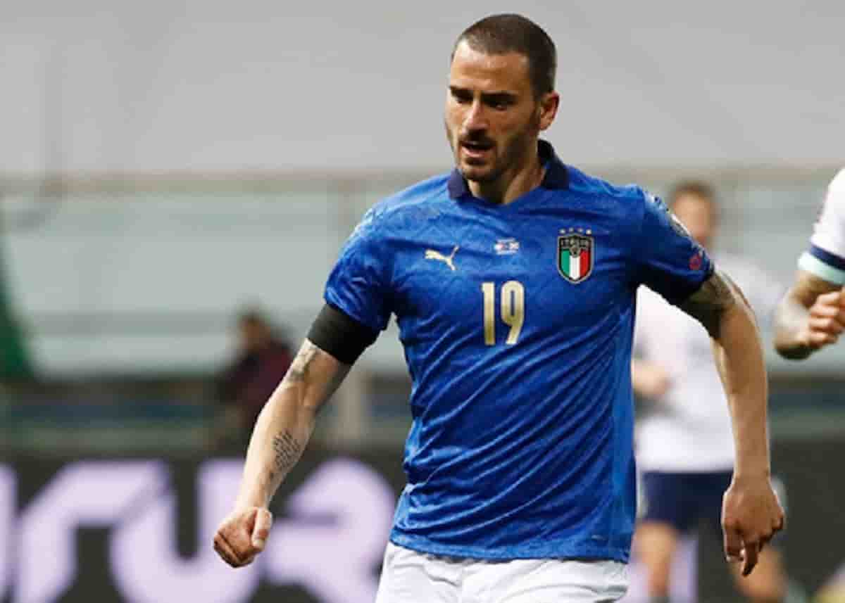 Italia non si qualifica ai Mondiali e riduce a un porcile lo spogliatoio di Palermo, Bonucci si scusa: "Un grande errore"