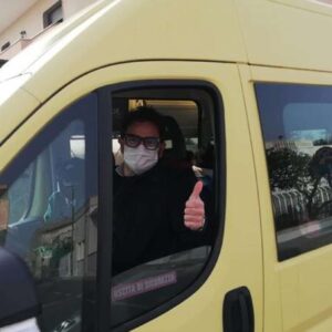 Cannole (Lecce), l'autista dello scuolabus ha il Covid. A sostituirlo ci pensa il sindaco