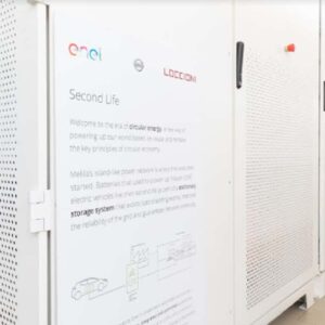 Enel lancia l'innovativo sistema di stoccaggio Second Life per batterie usate delle auto elettriche